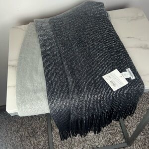 NWT Croft and Barrow knit scarf